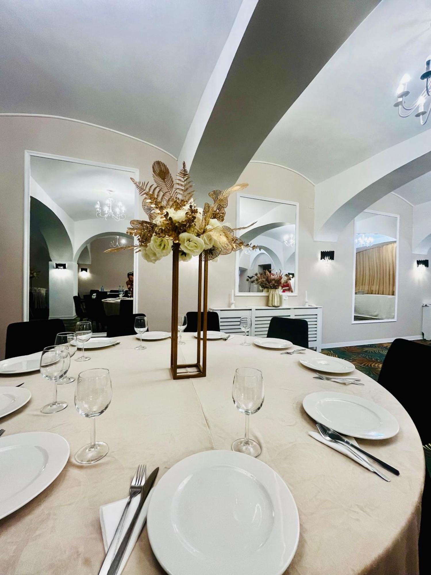 Cochet Boutique Hotel Zsilvásárhely Kültér fotó