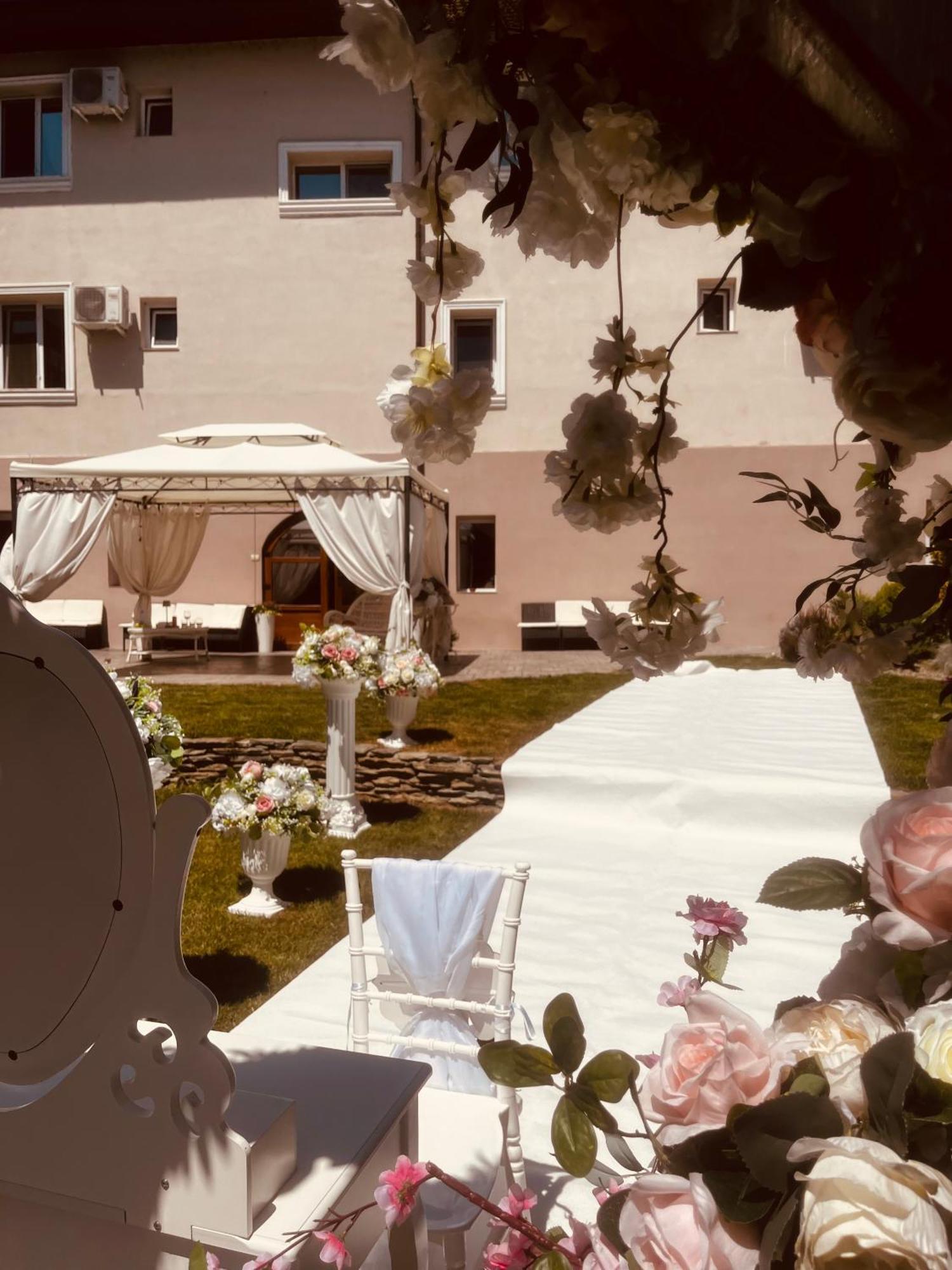 Cochet Boutique Hotel Zsilvásárhely Kültér fotó